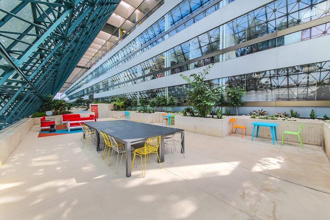 Images Urban Office - Century Heights