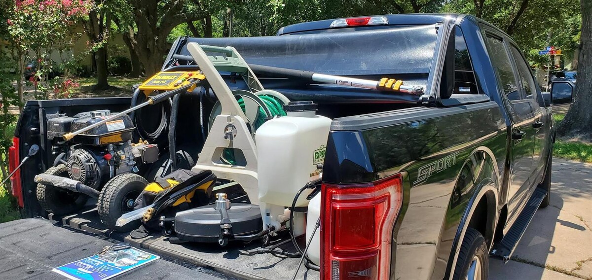 Images Str8-Up Pressure Washing