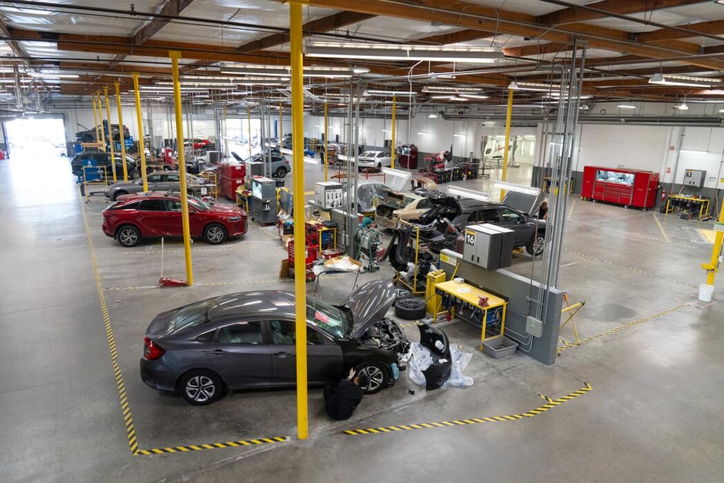 Images Crash Champions Collision Repair Milpitas