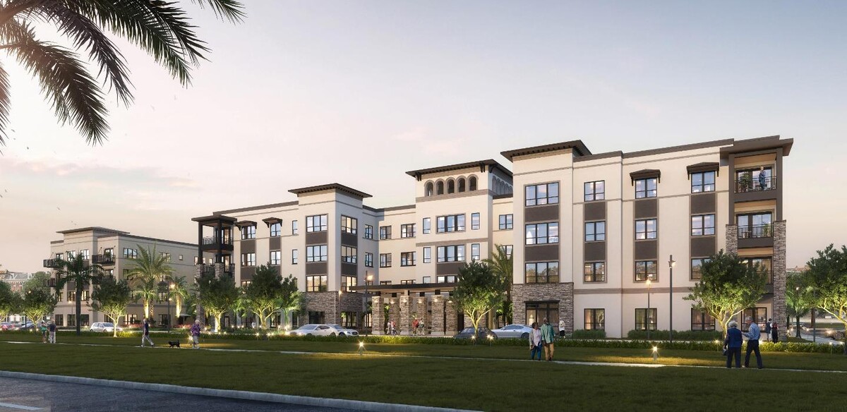 Images Grand Living at Naples