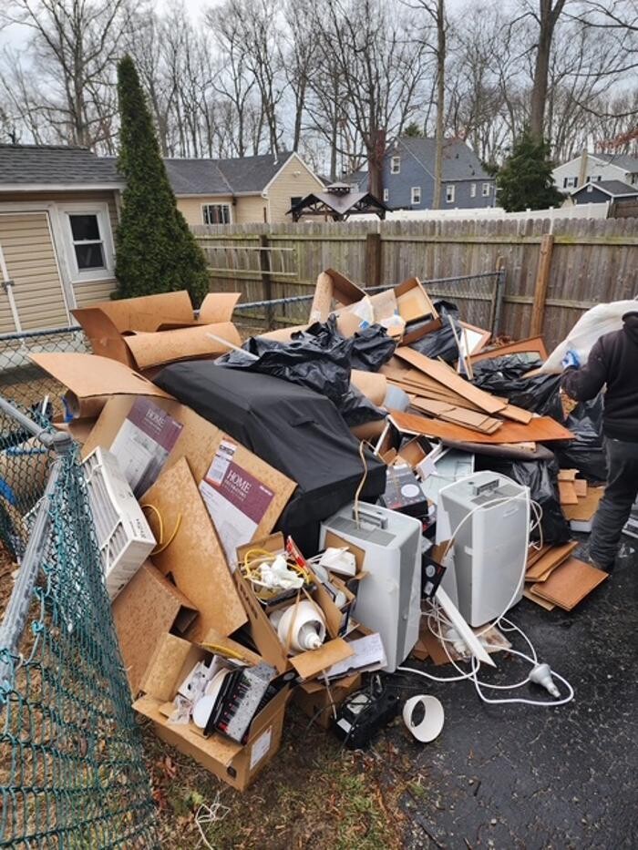 Images 1-800-Junk-Gone