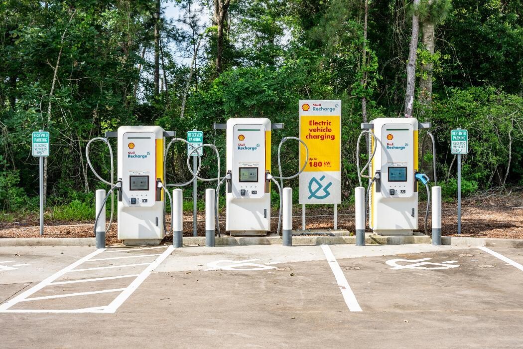 Images Shell Recharge Charging Station