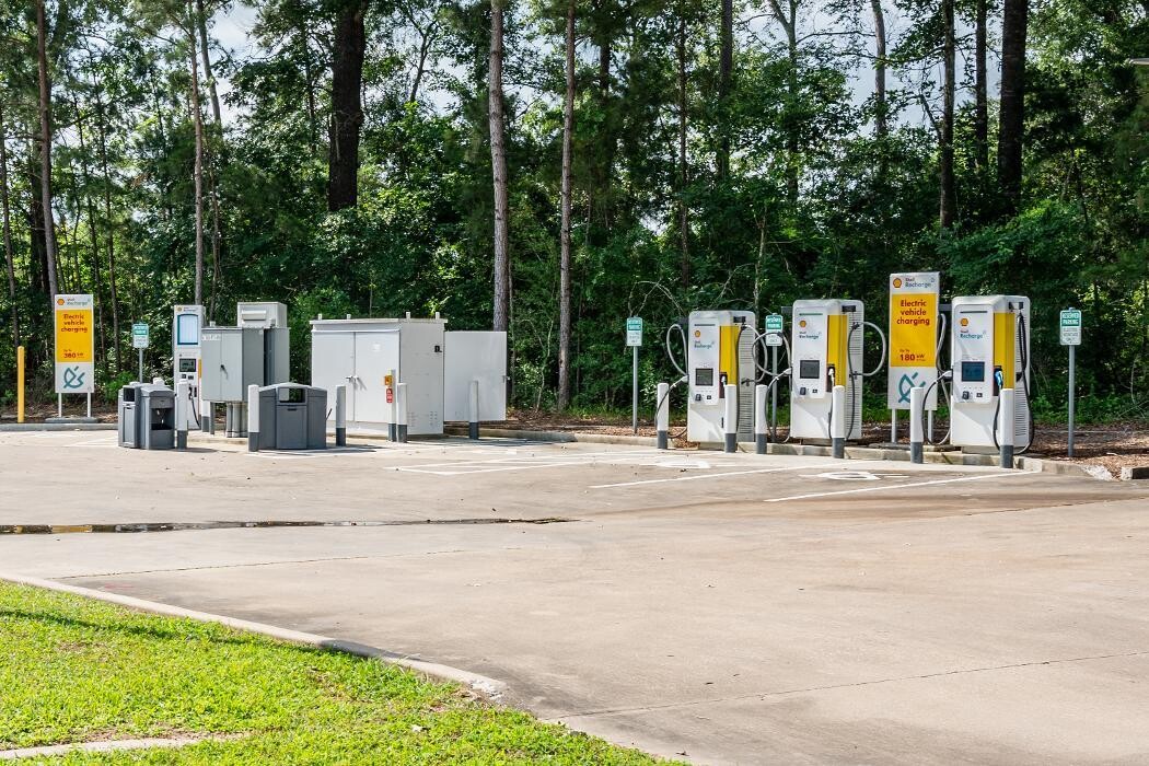 Images Shell Recharge Charging Station
