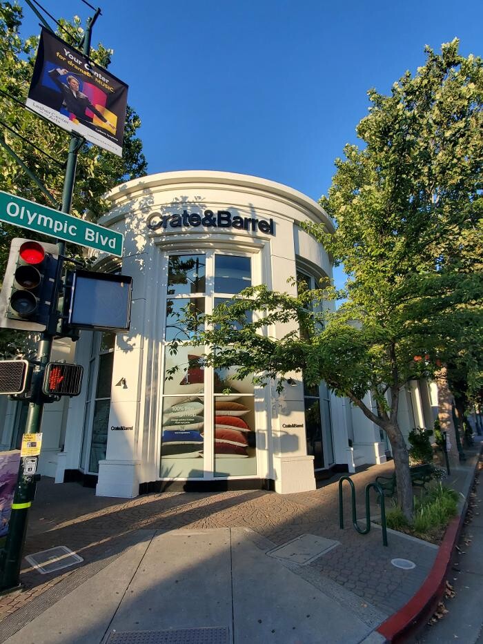 Images Crate & Barrel