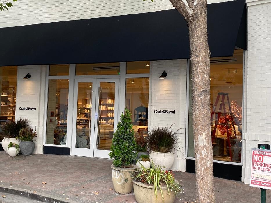 Images Crate & Barrel
