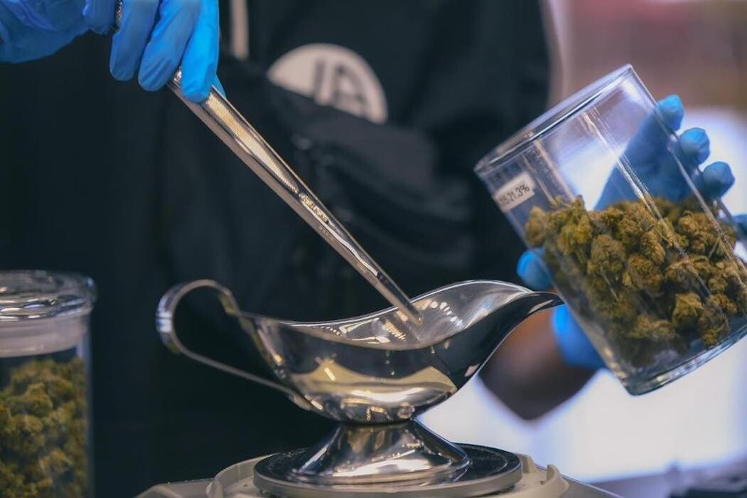 Images JARS Cannabis Cave Creek