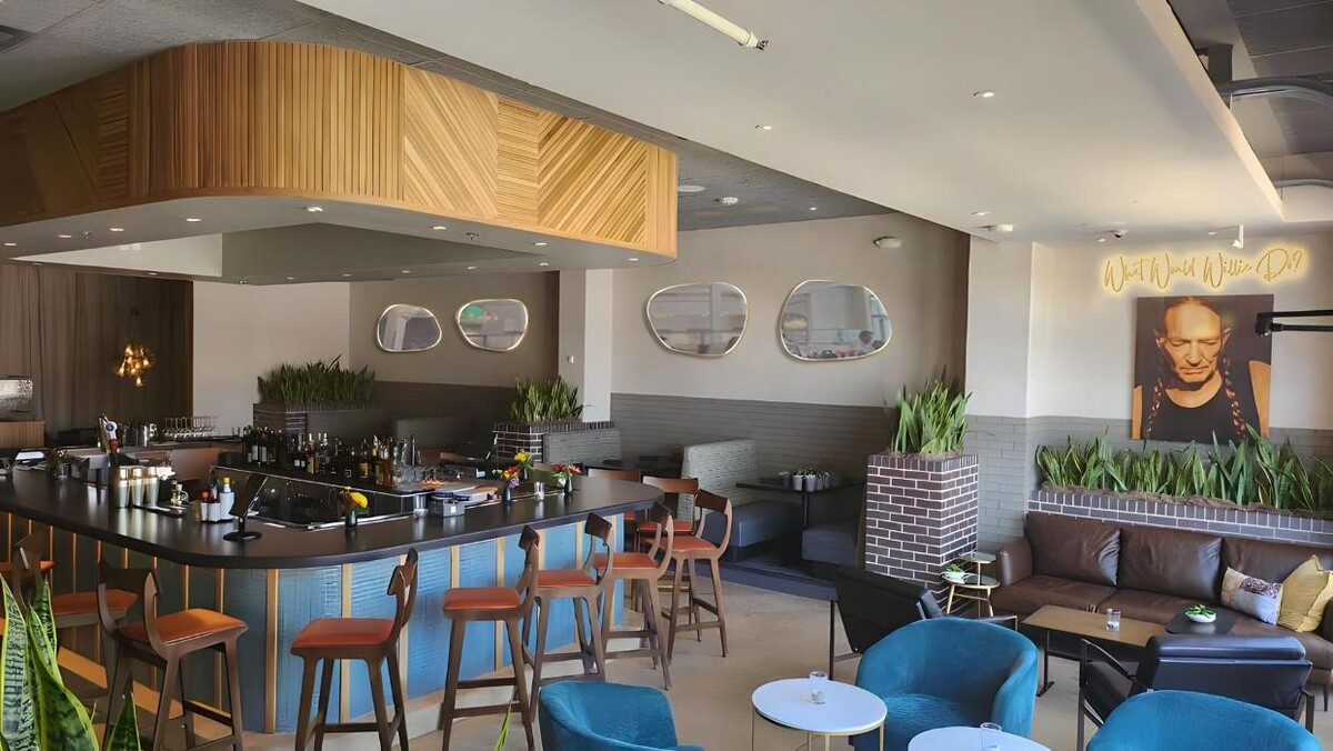 Images Renny's Bar & Grill