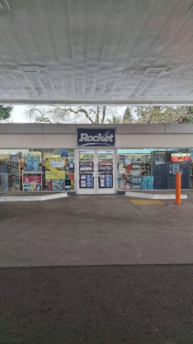 Images CoinFlip Bitcoin ATM - Rocket #5519 (Sacramento)