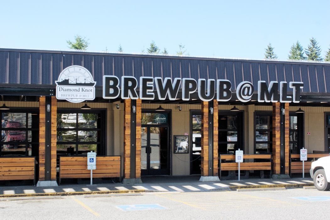 Images Diamond Knot Brewpub @ MLT