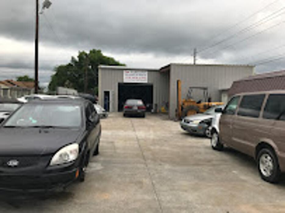 Images Fabulous Frame & Body Auto Sales