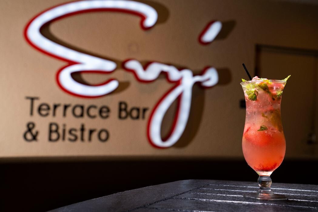 Images Evy's Terrace Bar & Bistro