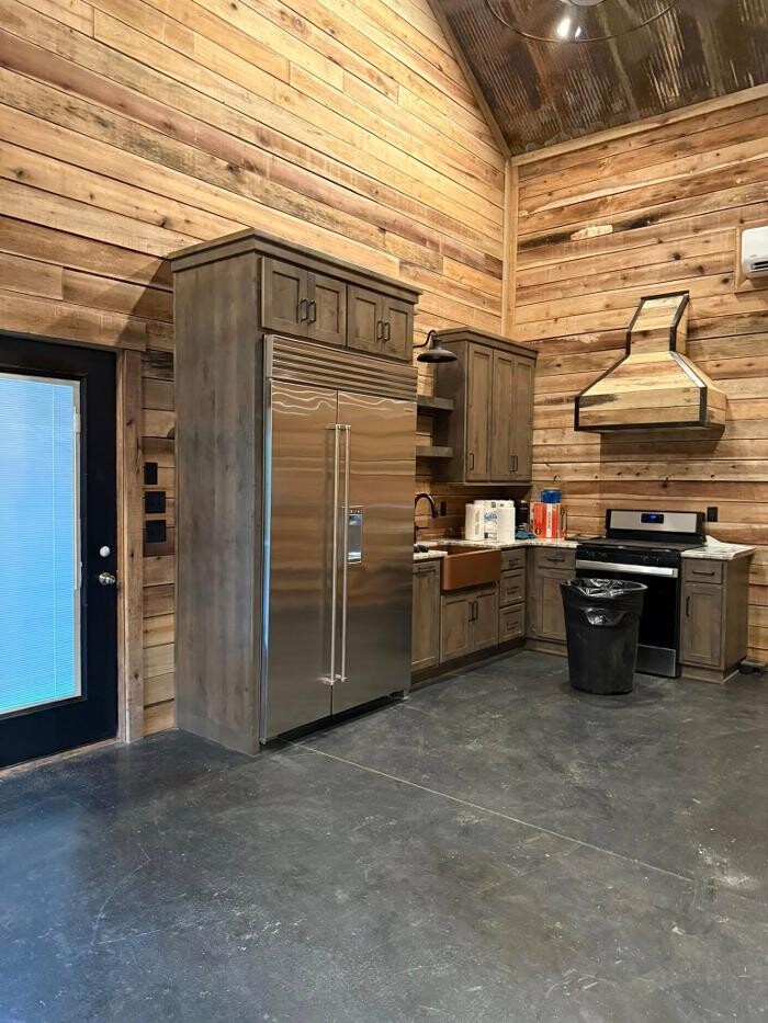 Images Tom Goodworth Construction
