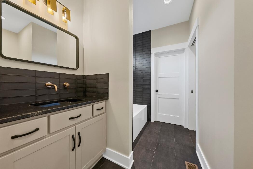Images Tom Goodworth Construction