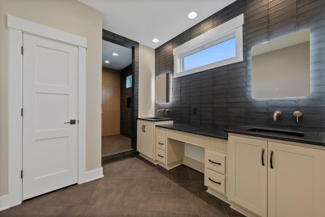 Images Tom Goodworth Construction