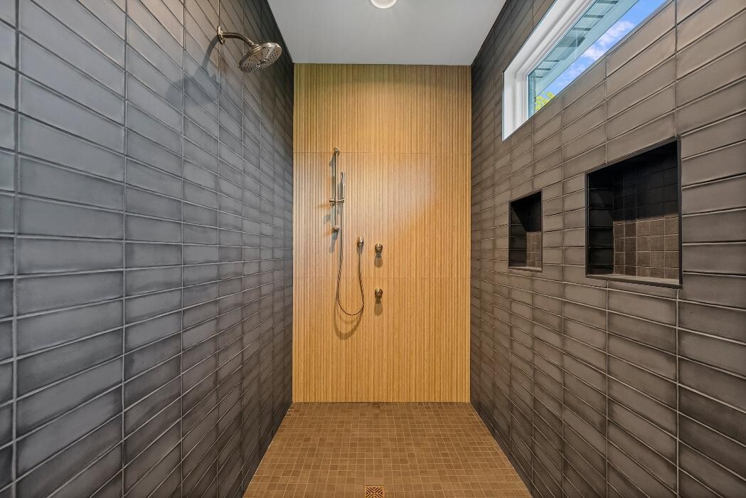 Images Tom Goodworth Construction