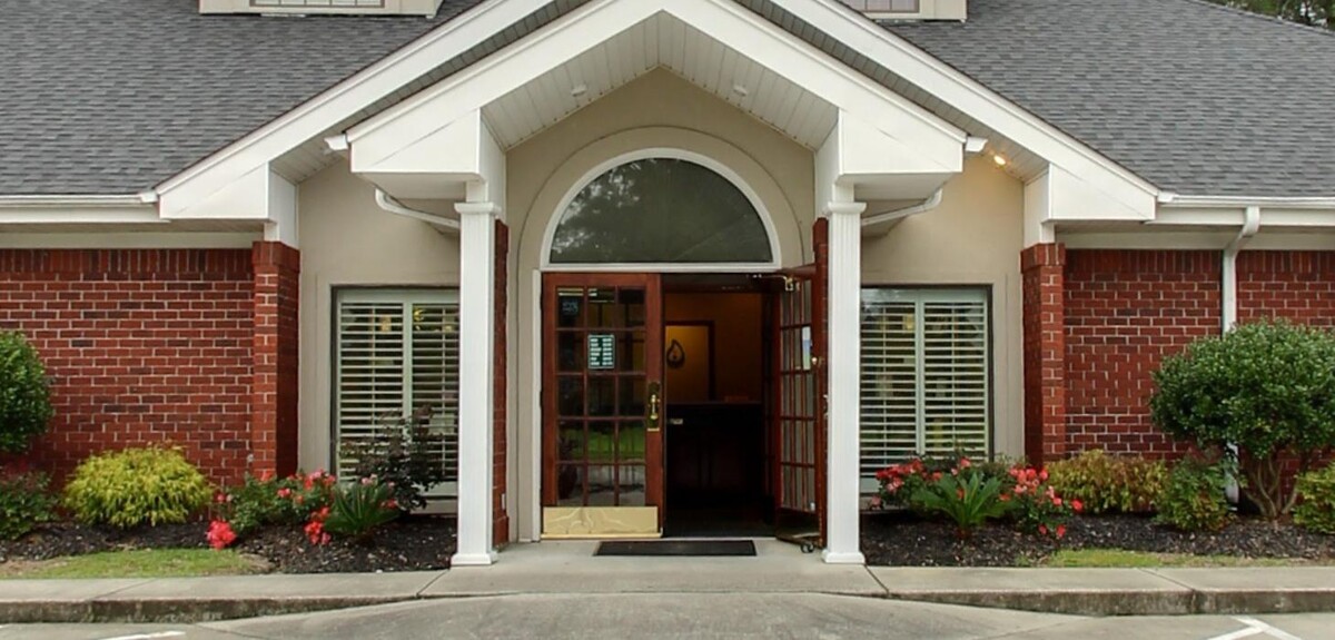 Images Vaught Eye Associates, PA