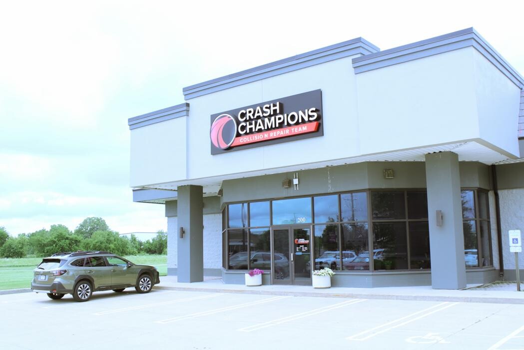 Images Crash Champions Collision Repair Shorewood