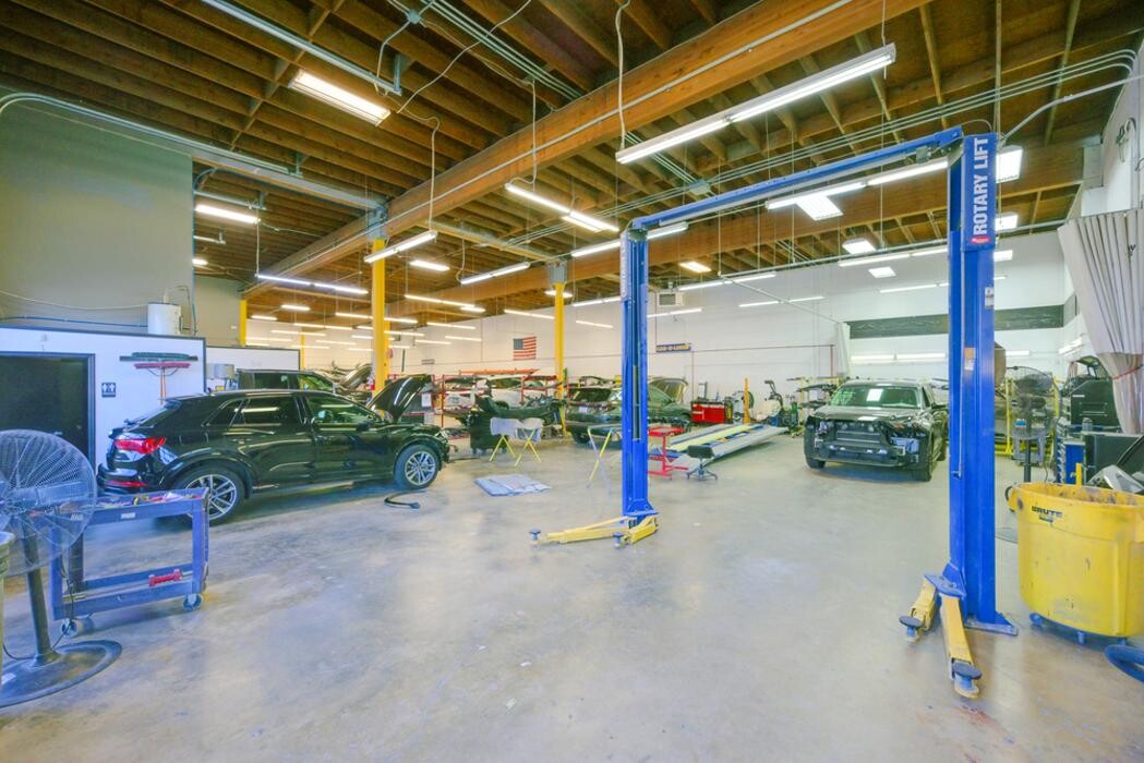 Images Crash Champions Collision Repair Alderwood