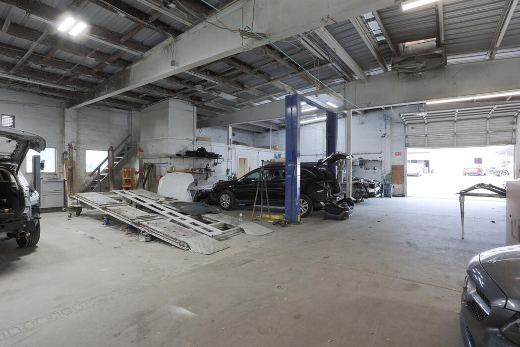 Images Crash Champions Collision Repair Drew Street