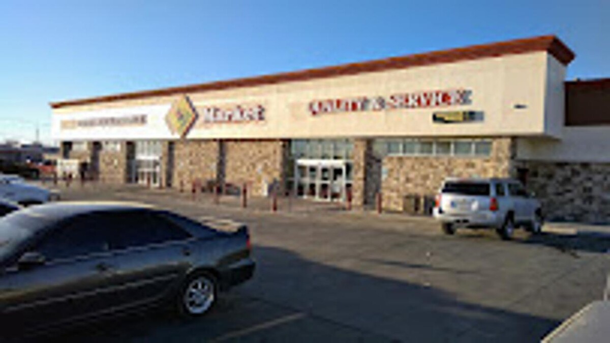 Images Lowe's Market