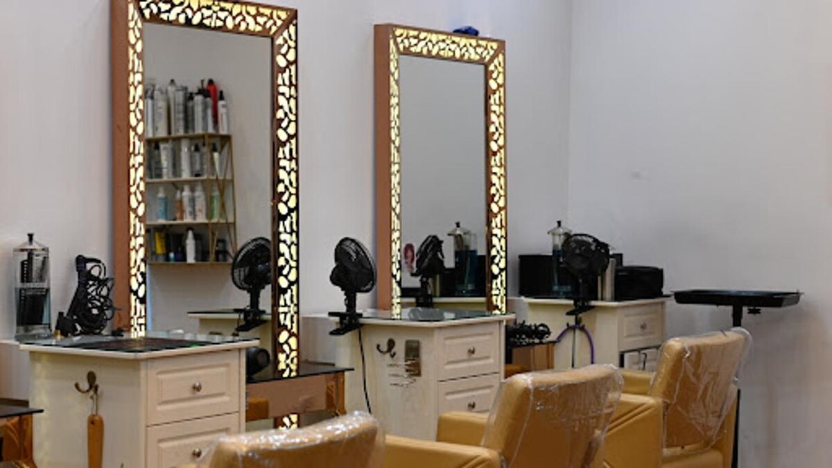 Images Frenzy Salon