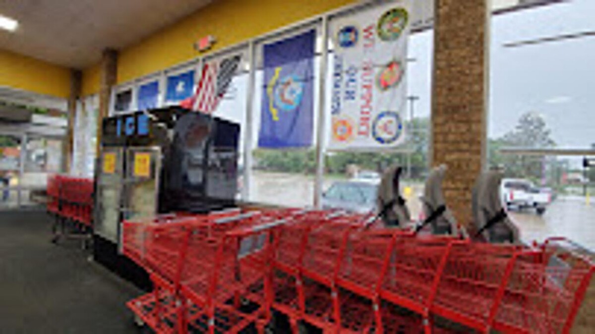 Images Lowe's Market