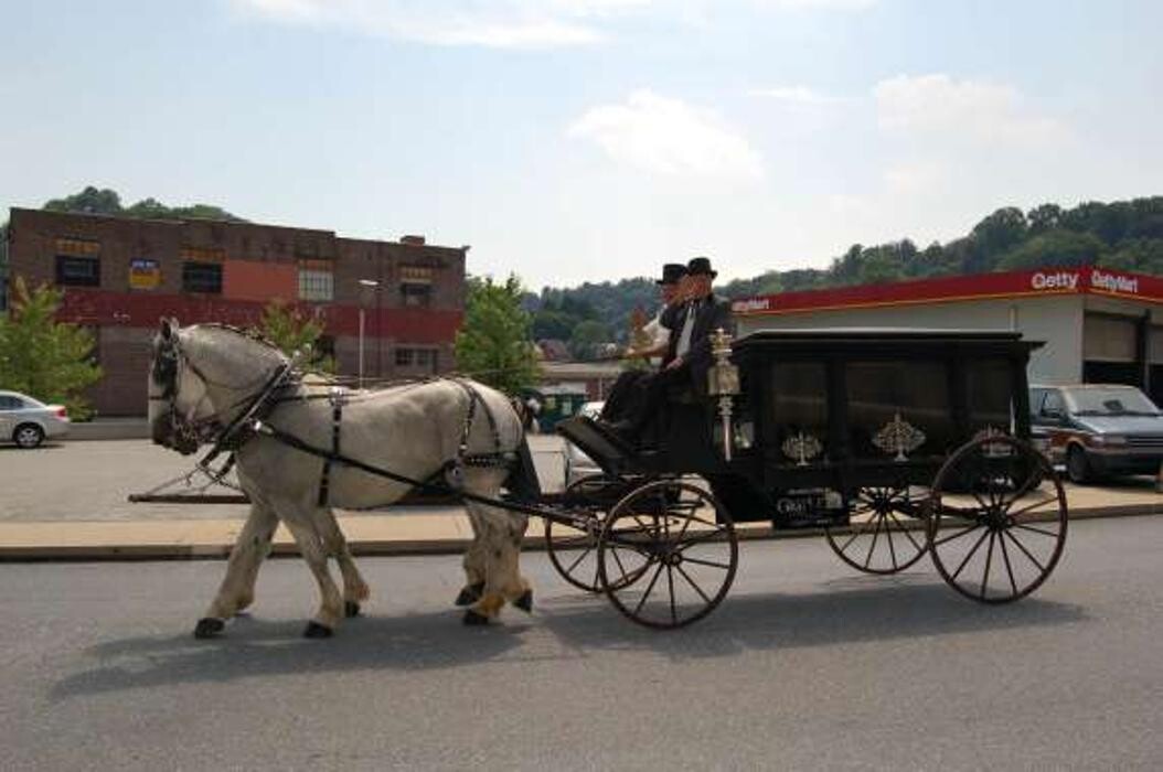 Images Geiple-Predicce Funeral and Cremation Services