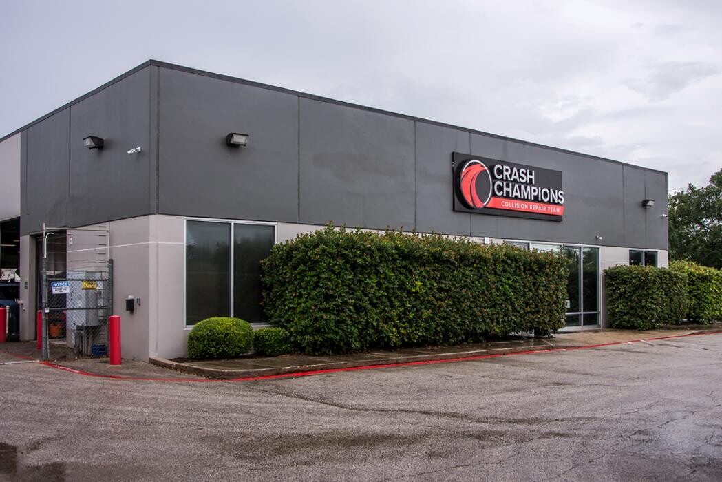 Images Crash Champions Collision Repair SA 1000 Oaks