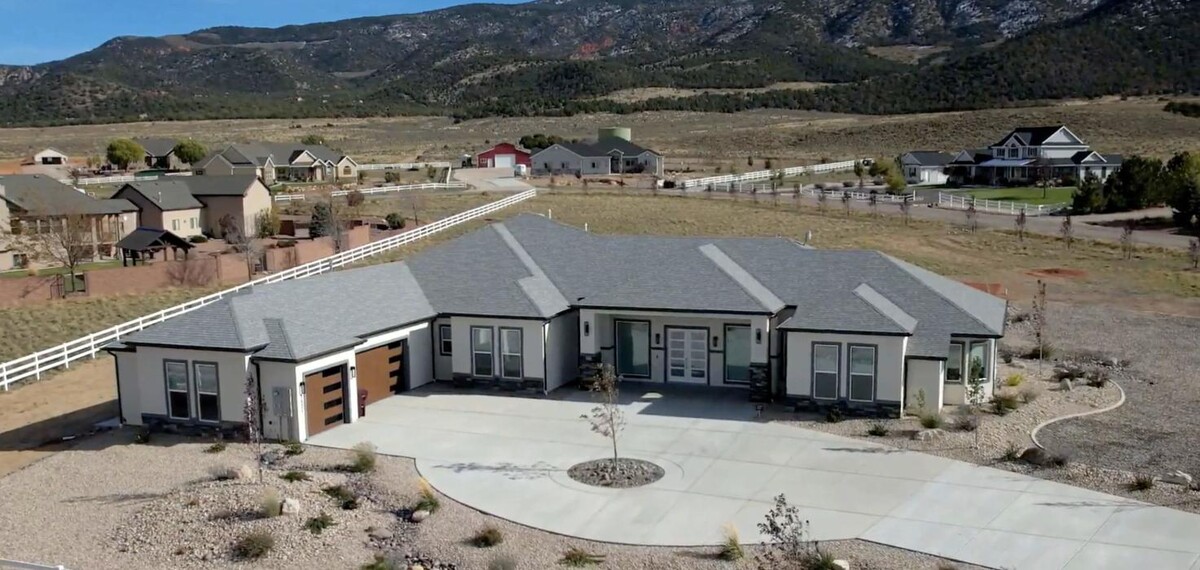 Images Travis Larsen Construction