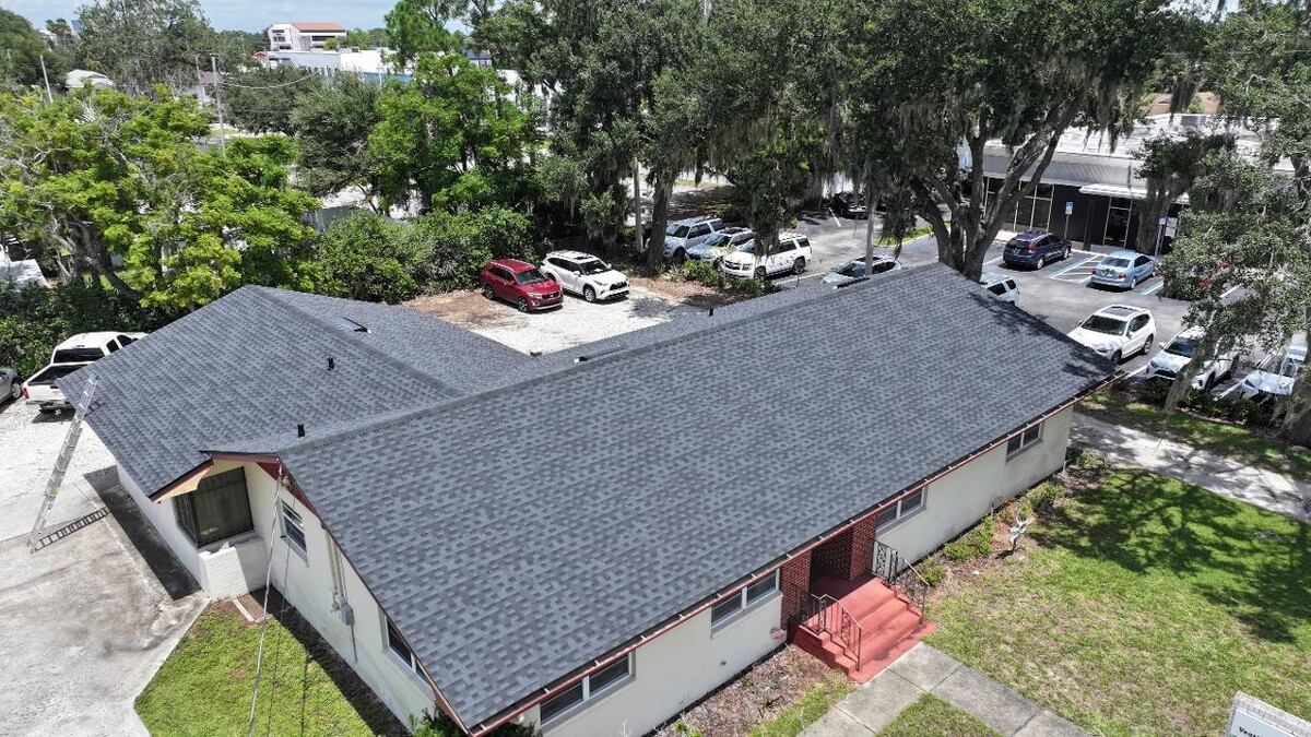 Images Bob & Jerry's Roofing Inc.