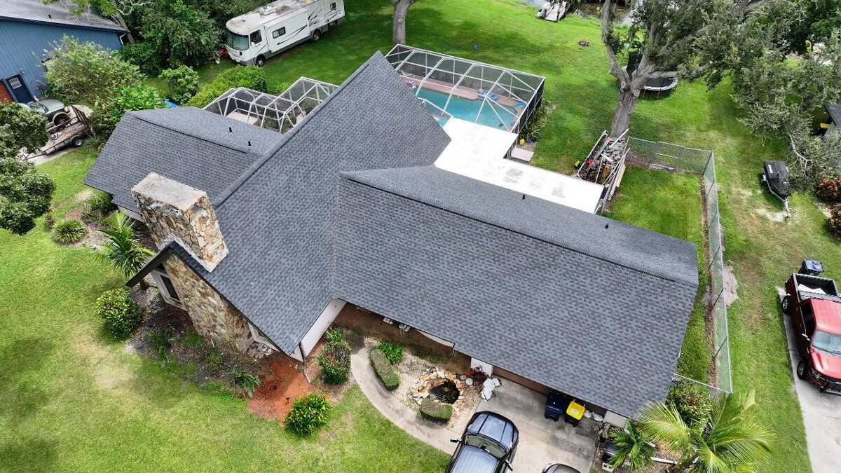 Images Bob & Jerry's Roofing Inc.