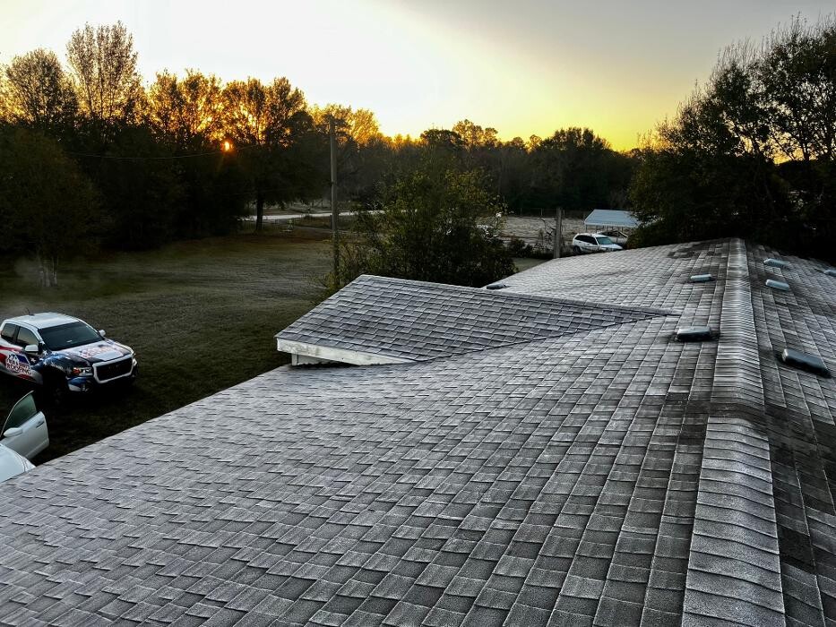 Images Bob & Jerry's Roofing Inc.