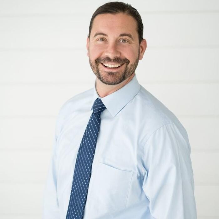Dr. Zachary Arquilla Logo