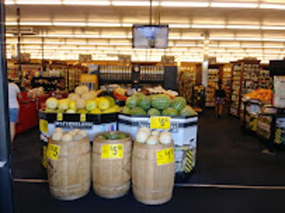 Images Lowe's Corner Market