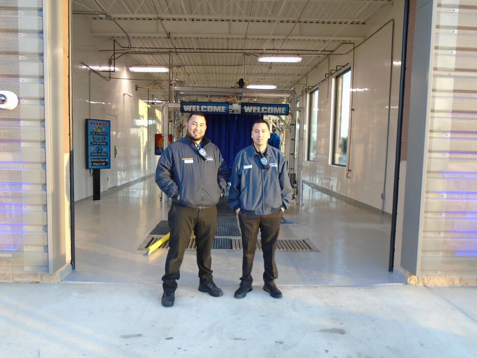 Images BlueWave Express Car Wash