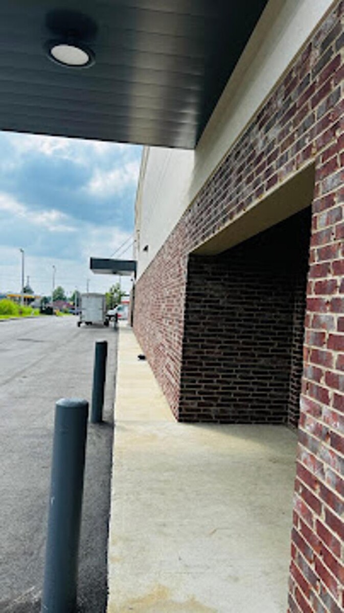 Images StrongPoint Self Storage