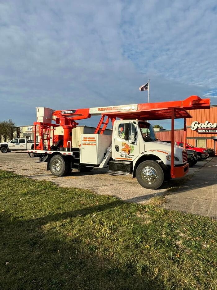 Images Plue's Tree Service