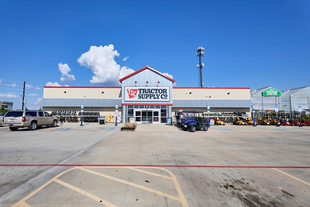 Images Tractor Supply Co.