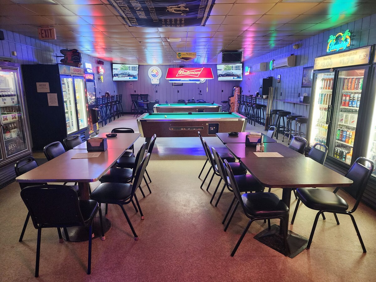 Images The Valley Hotel Bar & Restaurant