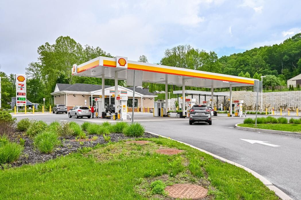Images Shell Recharge Charging Station