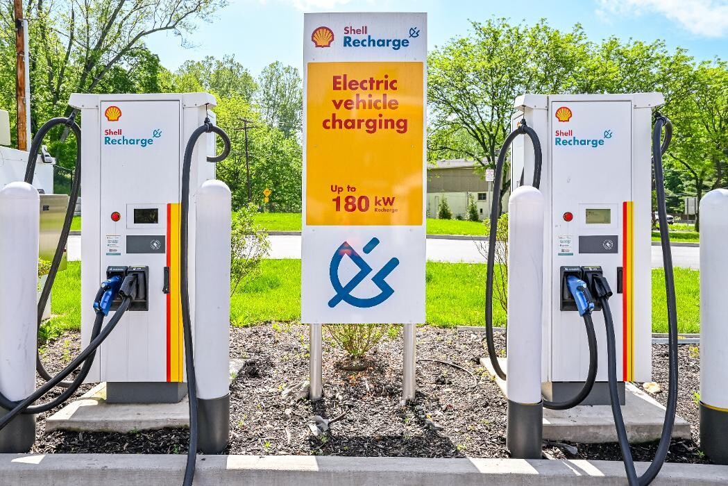 Images Shell Recharge Charging Station