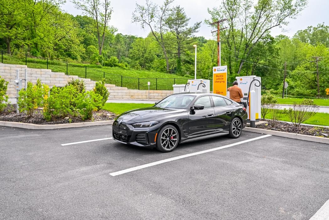 Images Shell Recharge Charging Station