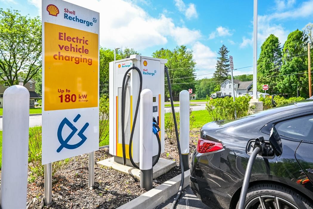 Images Shell Recharge Charging Station