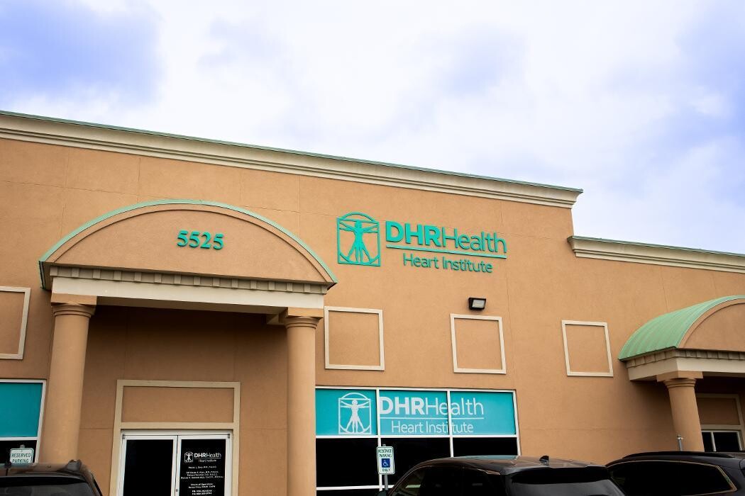 Images DHR Health Heart Institute