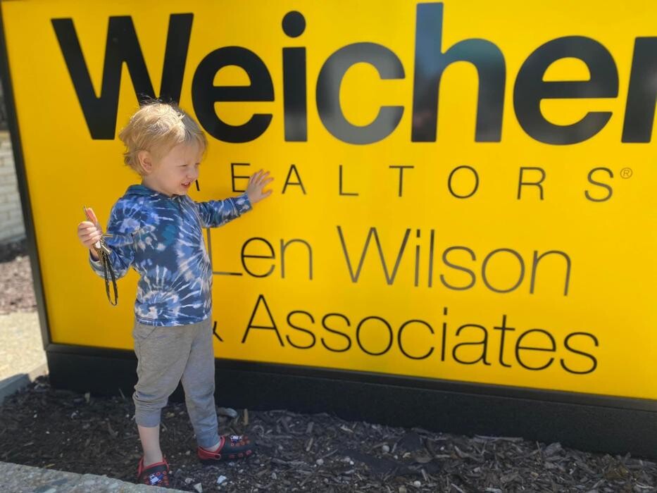 Images Weichert Realtors Len Wilson & Associates