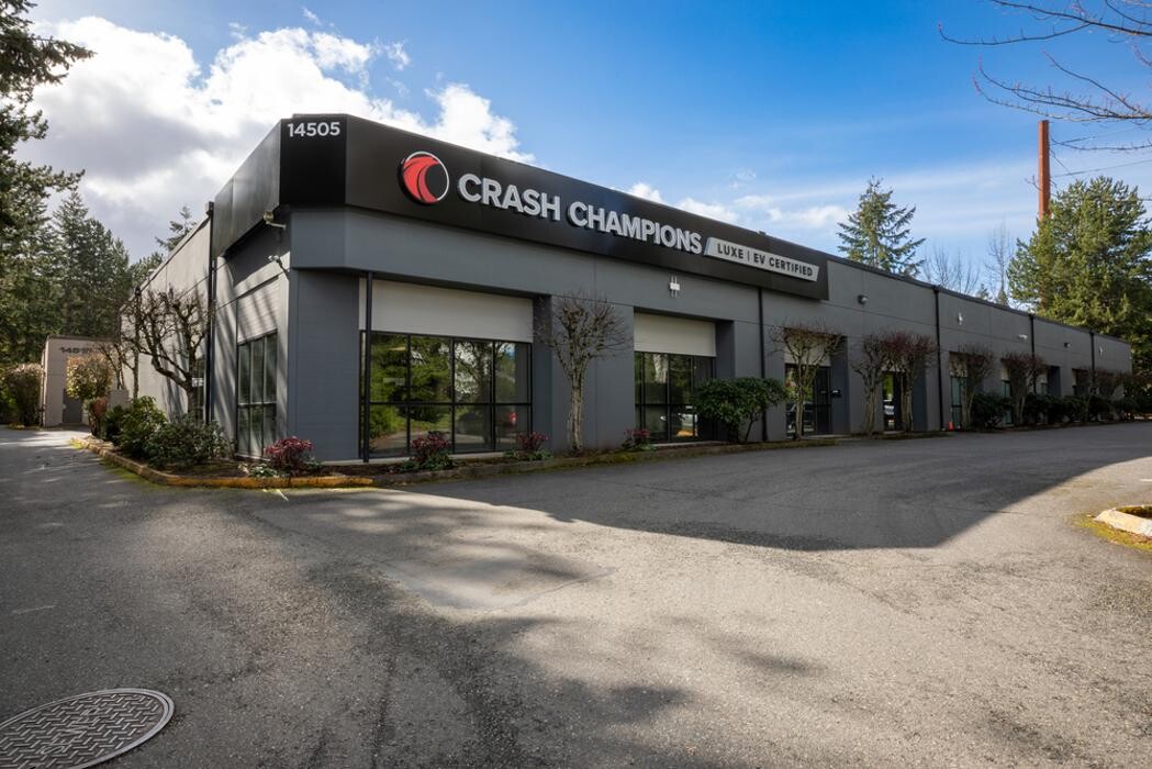 Images Crash Champions LUXE | EV Certified Repair Willows