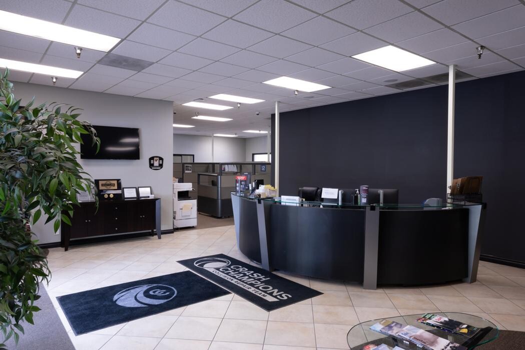 Images Crash Champions LUXE | EV Certified Repair Willows