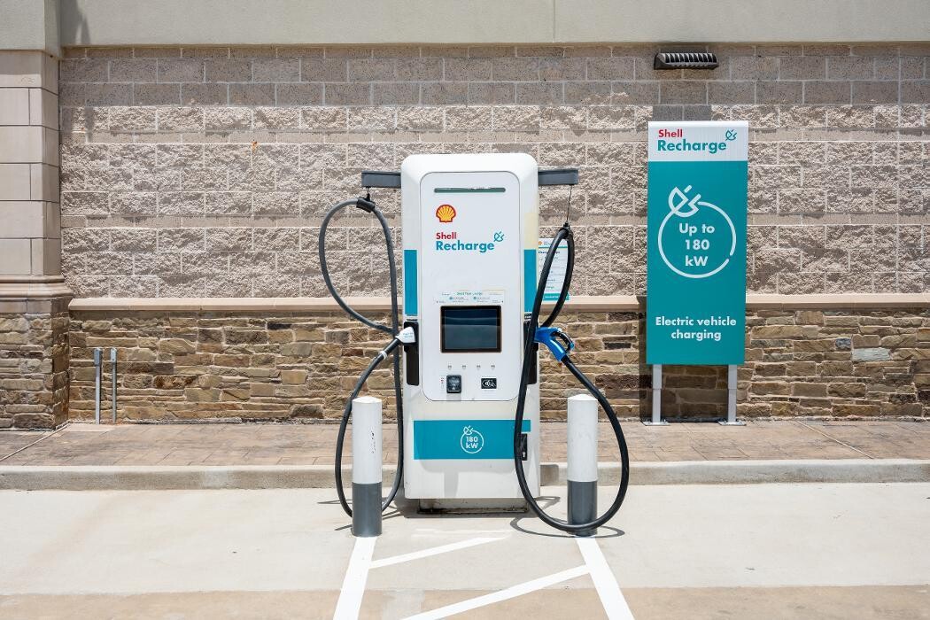 Images Shell Recharge Charging Station
