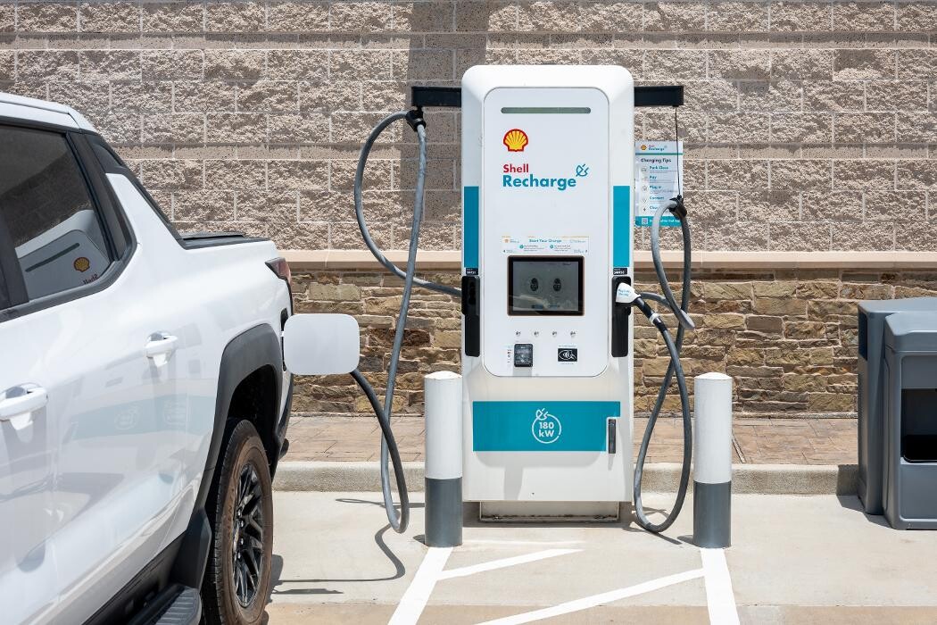 Images Shell Recharge Charging Station