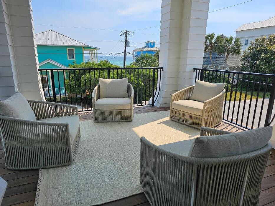 Images Design & Dwell Homes